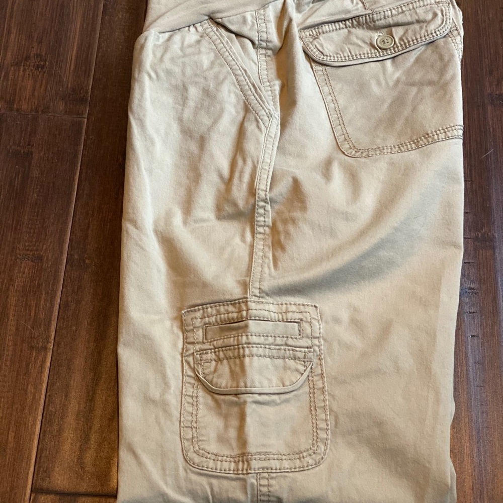 Maternity small lightweight cargo khaki pants - Picture 9 of 11